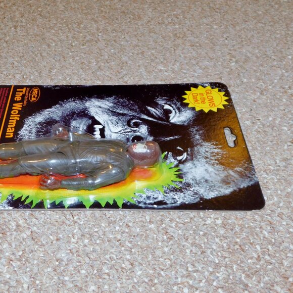 2022 NECA Glow in the Dark 7" Universal Monsters Wolfman Figure MOC Brand New - Picture 6 of 8